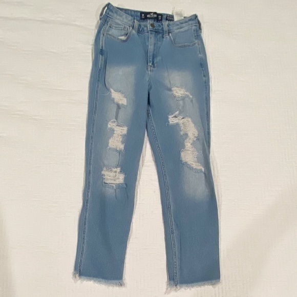 HOLLISTER :: JEANS - Picture 1 of 9
